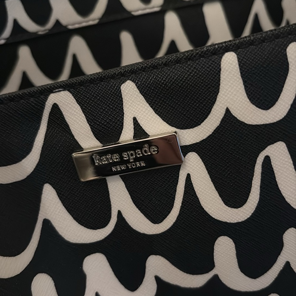 Kate Spade Purse - Picture 2 of 8